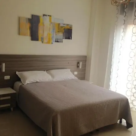 Couette-café Corso Roma & 4*