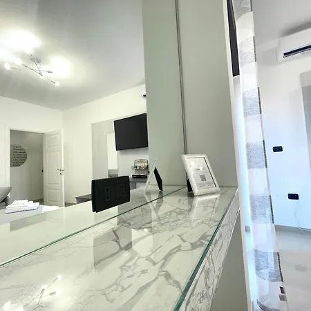 Couette-café Corso Roma & 4*